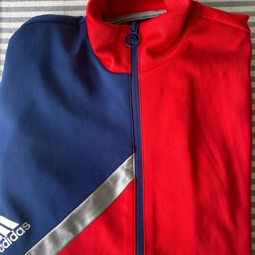 Adidas Tango‎ Club Soccer Red Blue Zip Track Jacket Size Men’s M Never Worn.